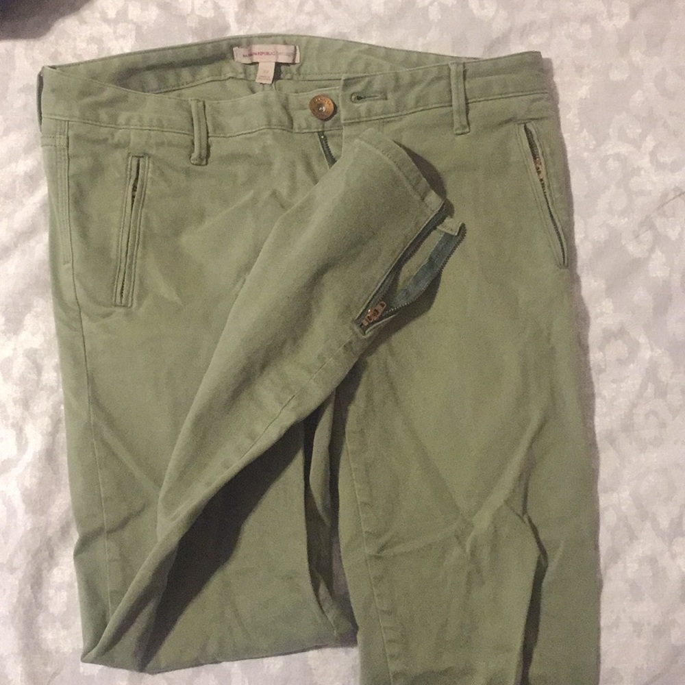 Banana Republic capris with ankle zip detail.